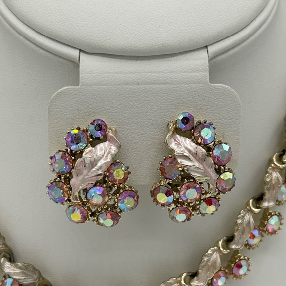 Aurora Borealis Flower Gold Tone Leaf Clip Earrings Necklace Set - Picture 10 of 16